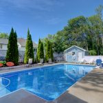 Seasonal Outdoor Pool & Handicap Lift